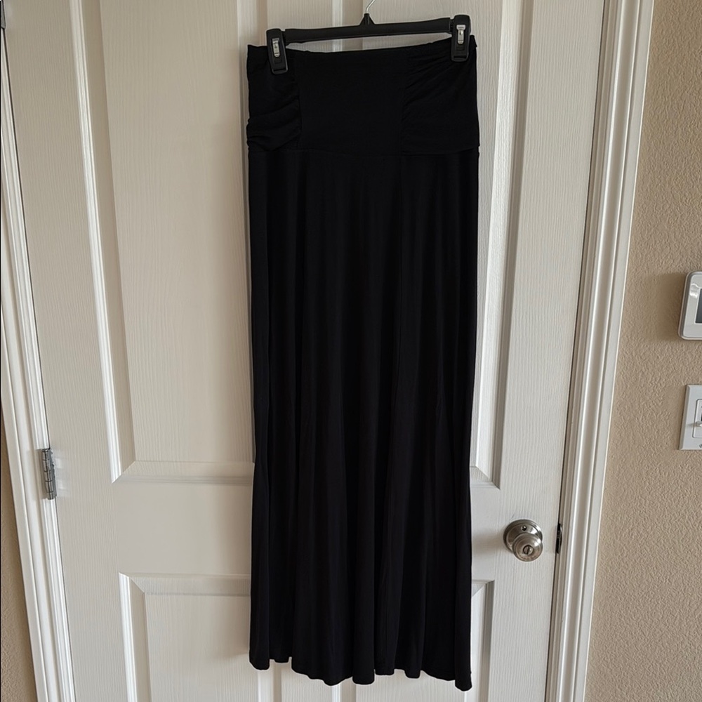Ruby Ribbon Black Pleated A-line Maxi Skirt